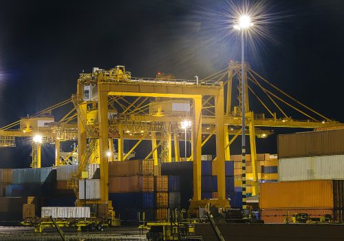 Rezerwacje armatorskie i obsługa portowa.